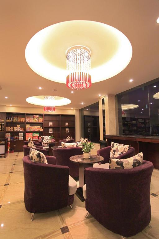 Perfect Season Hotel Guilin Buitenkant foto